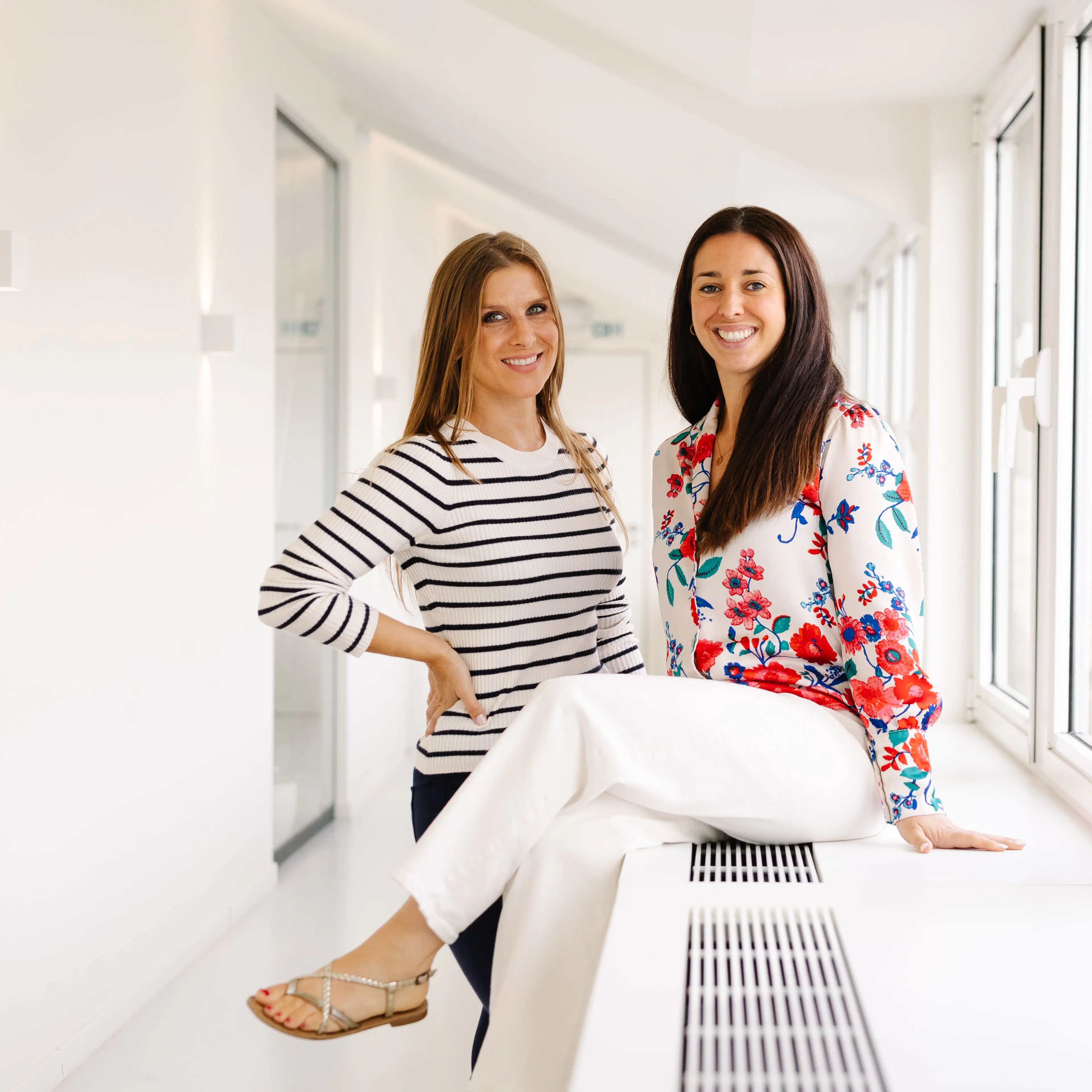 Céline Antoons en Sophie Lafon, kantoorbestuurders van het vastgoedkantoor We Invest Overijse