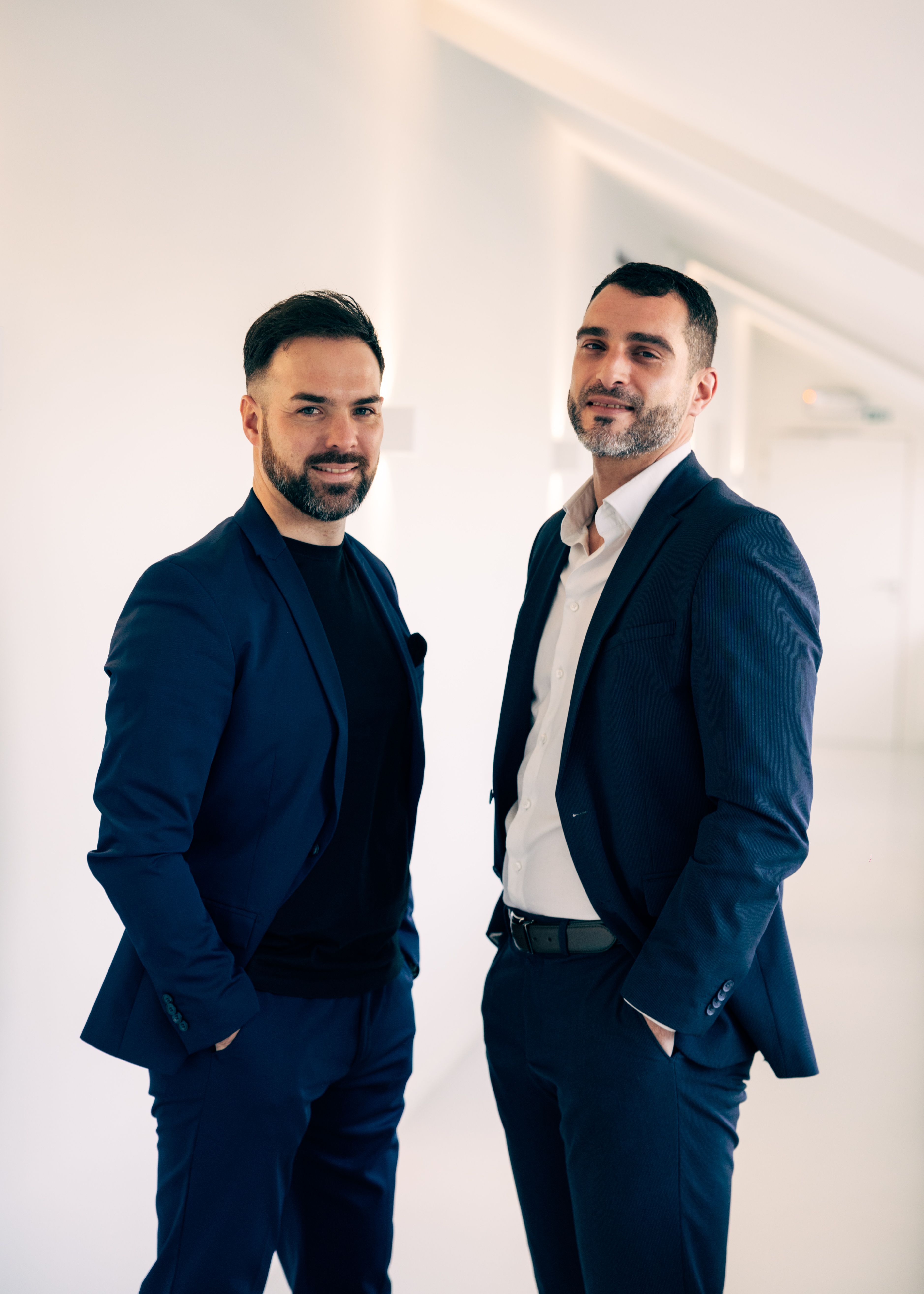 Fabian Aprile et Maximilien Thalasso, directeurs de l'agence immobilière We Invest Bruxelles Altitude
