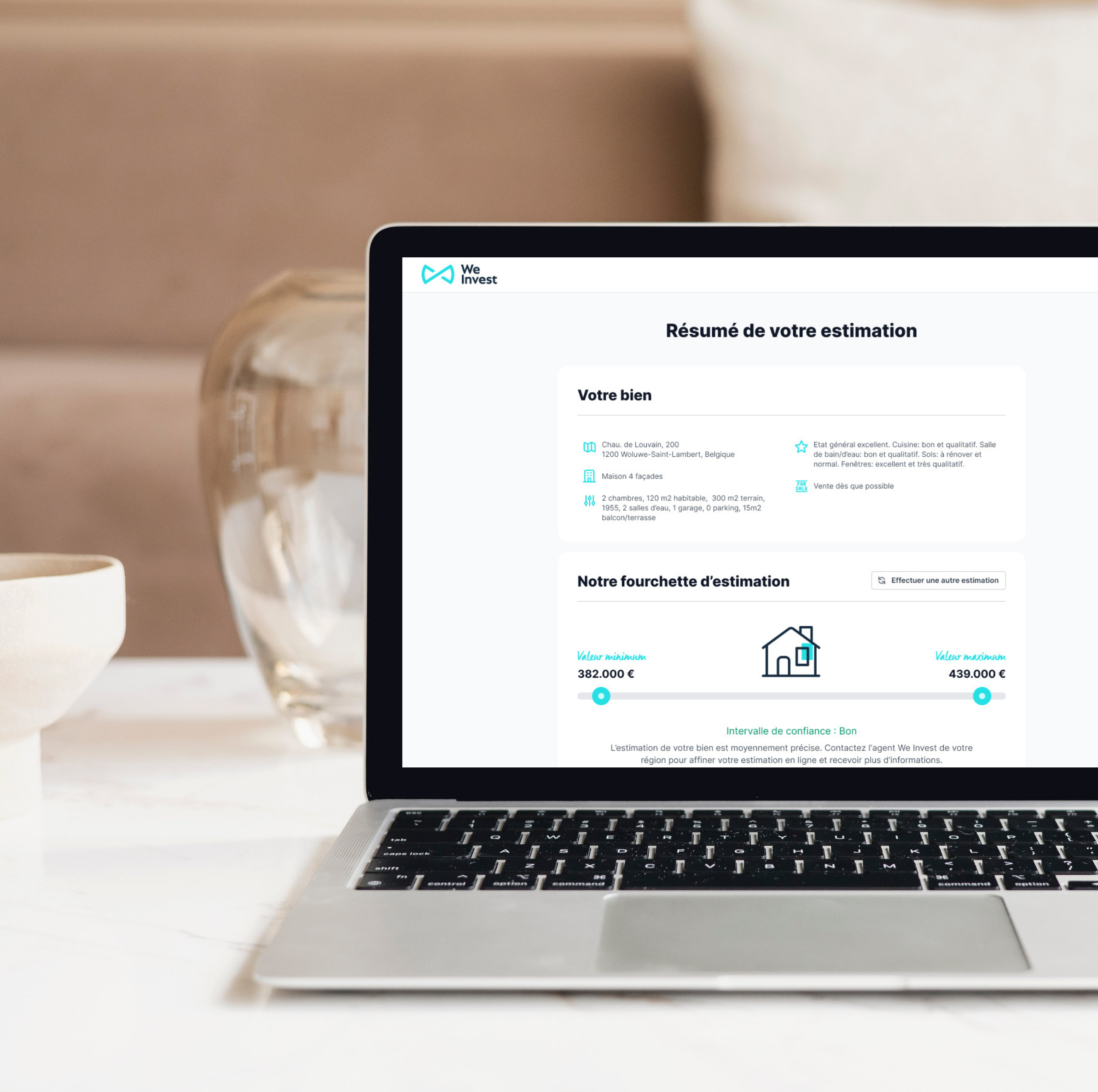 Propriétaire estime la valeur de sa maison à vendre grâce à l'estimateur en ligne gratuit We Invest