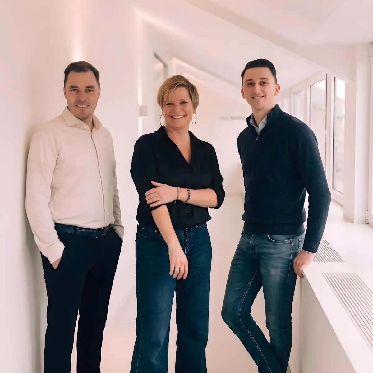 David Leon, Sarah Brusselmans et Jonas Vanderlinden, directeurs de l'agence immobilière We Invest Huy